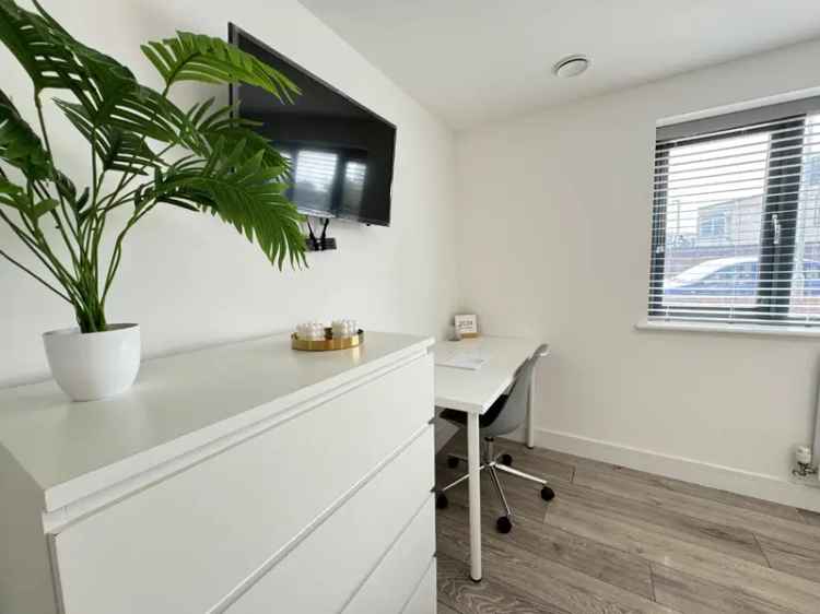 17 Bedroom Student Hall Portsmouth All Bills Included En Suite Rooms