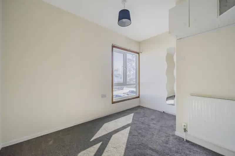 3 Bedroom Terraced House in Popley with Garage and Driveway