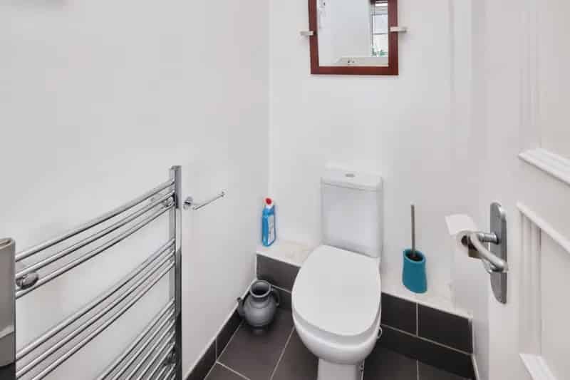 Four Double Bedroom Detached Family Home with Double Garage