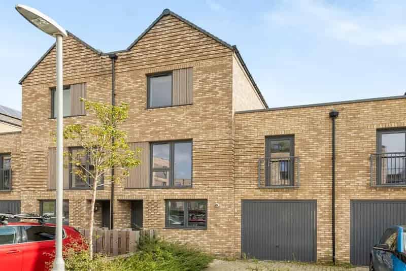 Four Bedroom Family Home Near Rotherhithe Station