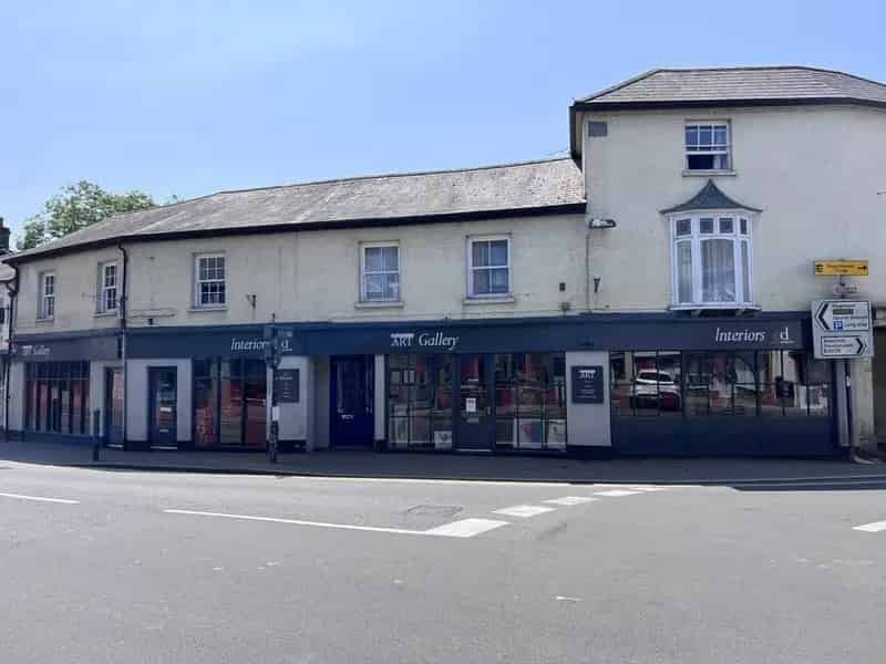 Commercial Premises For Sale or Lease in Fordingbridge