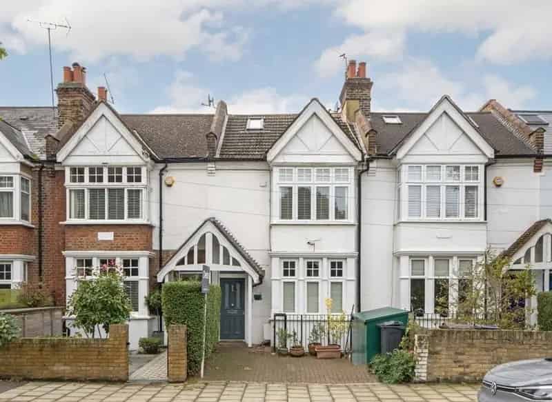 Five Bedroom Family Home Recently Refurbished