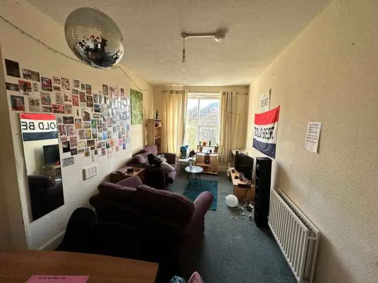 4 Bedroom Flat to Rent for Students and Young Graduates