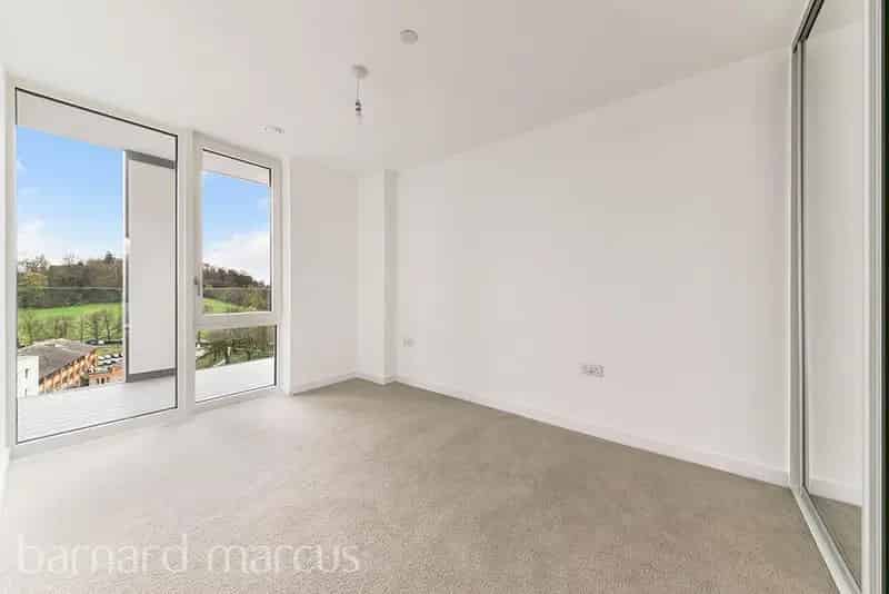 Luxury Harrow Apartment Near Tube Station Zero Deposit Available