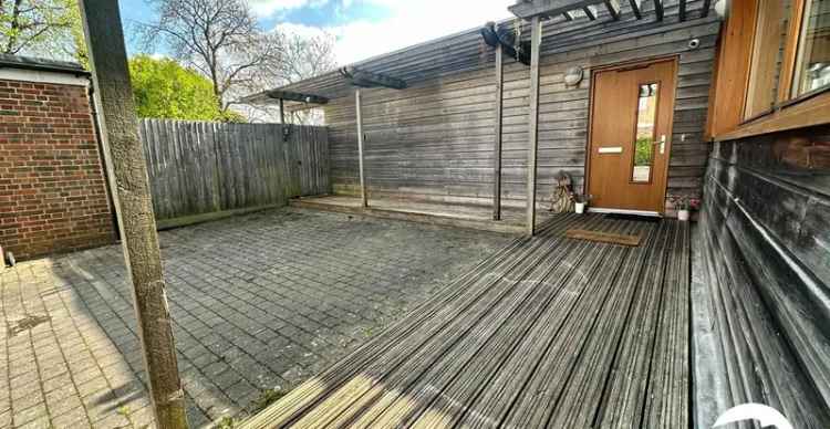 3 Bedroom Bungalow for Sale Near Lee Train Station