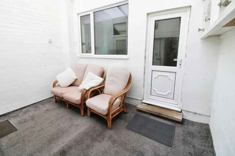 2 Bedroom Mid Terrace House for Sale Castleford WF10 No Chain