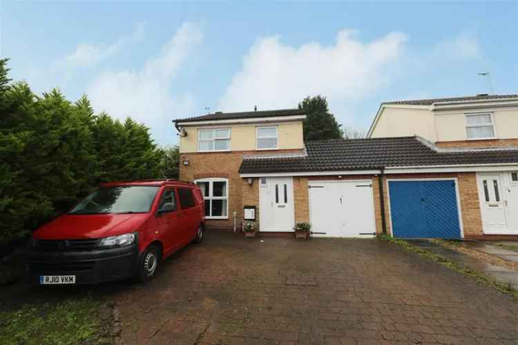 3 bedroom link detached house for sale