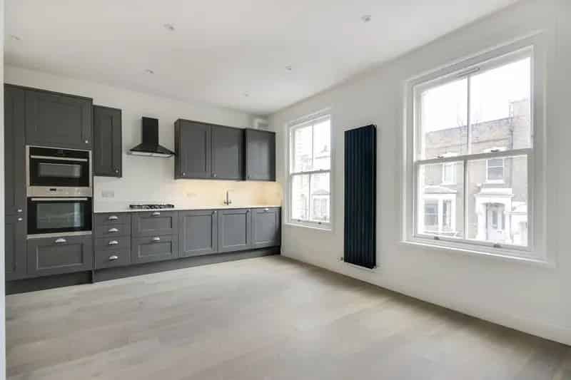 2 Bedroom Apartment House to Rent in London