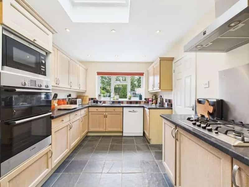 3 Bed Semi-Detached House for Sale