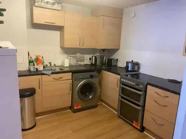 Ground Floor Flat 2 Double Bedrooms Private Patio Garden