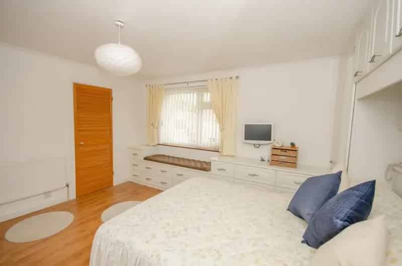 3 bed property for sale