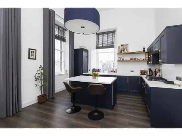 2 Bedroom Flat for Sale in Leith Shore