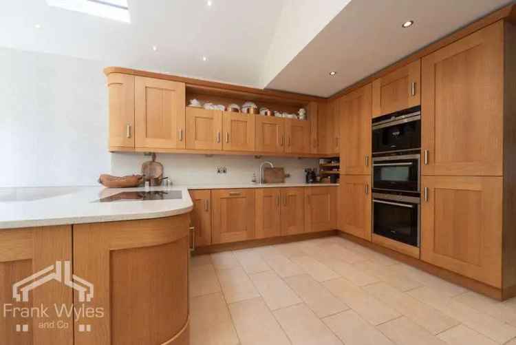 3 Bed Semi-Detached House For Sale