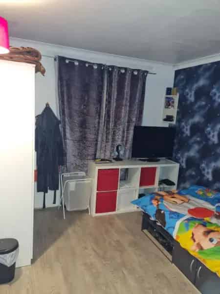3 Bed House Near Transport Links and Schools