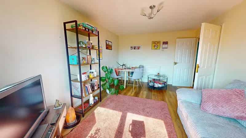 2 Bedroom Flat House to Rent