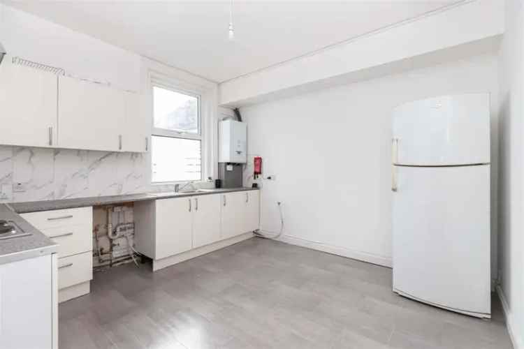 4 Bedroom Family Maisonette Fully Refurbished