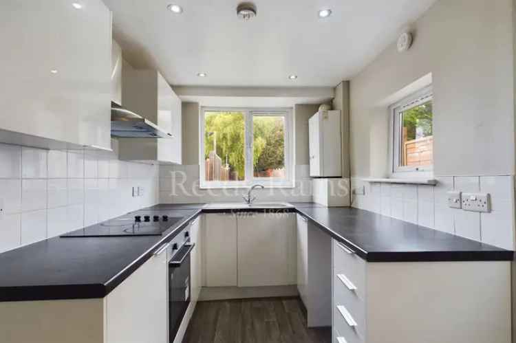 2 Bedroom End Terrace House for Sale Stone Kent