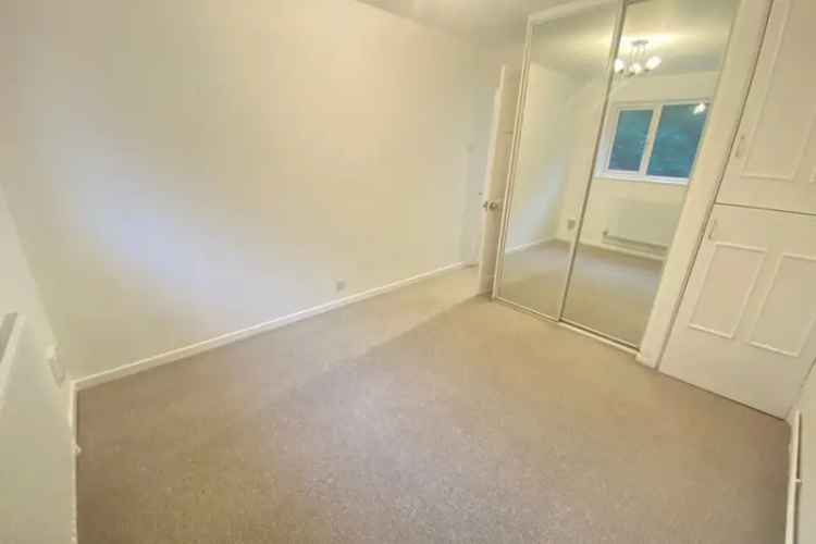 2 Bedroom Maisonette Near A414 Hertford North Station