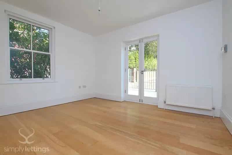 1 Bedroom Maisonette House to Rent Near Preston Park