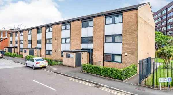 Flat For Rent in South Ribble, England