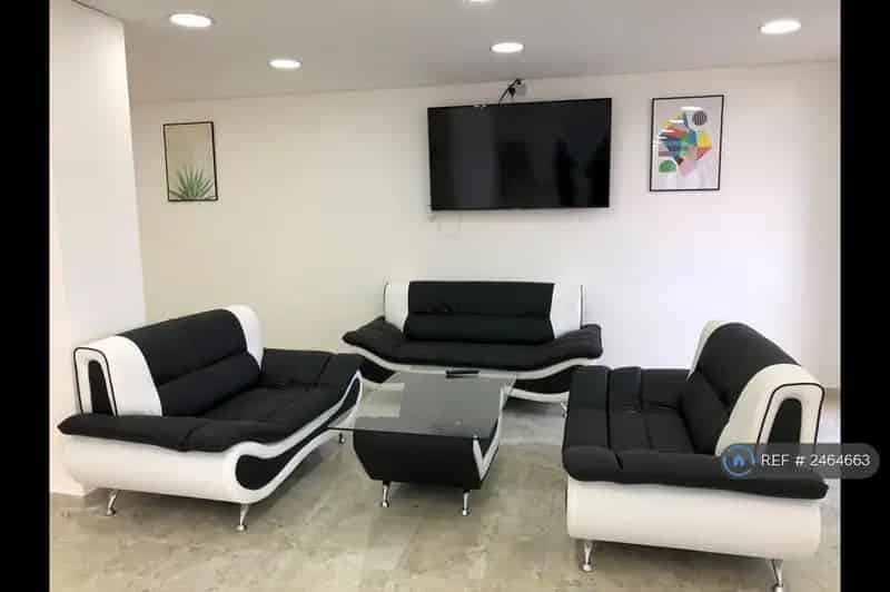 2 Bedroom Flat to Let in Bedford - Close to Town Centre