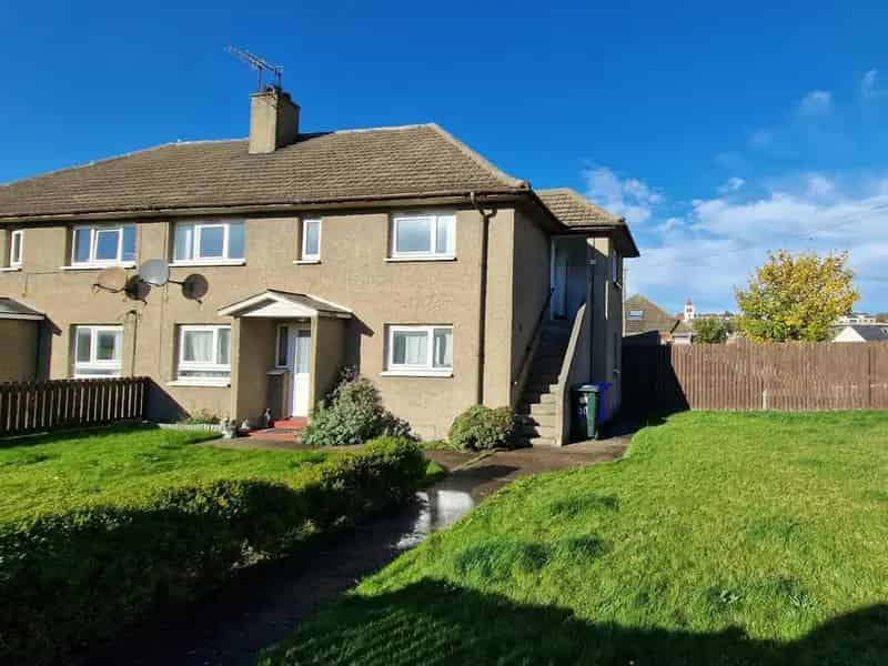 Two Bedroom Flat Lossiemouth East Beach Freehold