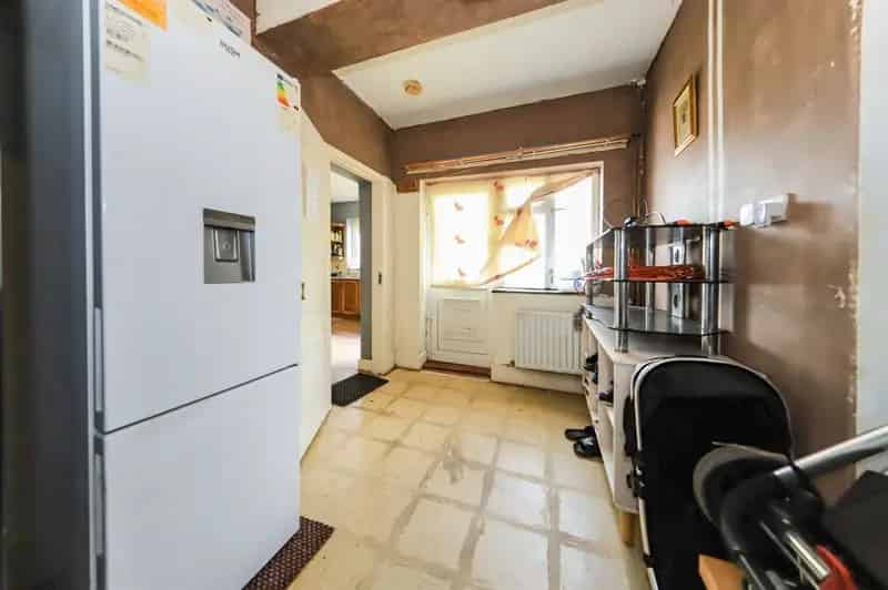 5 Bedroom Semi-Detached Family Home For Sale