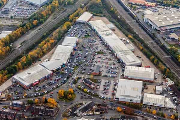236,111 sq ft Retail Unit to Rent