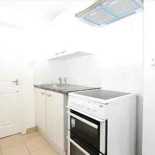 1 Room Studio Flat 36 m² London Bills Included