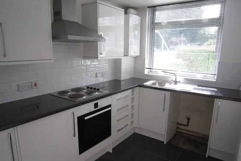 2 Double Bedroom Ground Floor Apartment Near City Centre