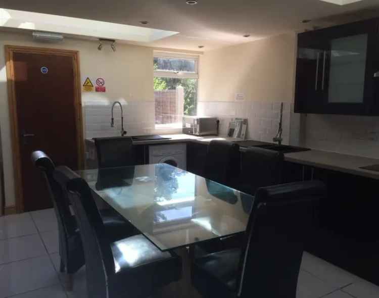 8 Bedroom 4 Bathroom Terraced House For Sale