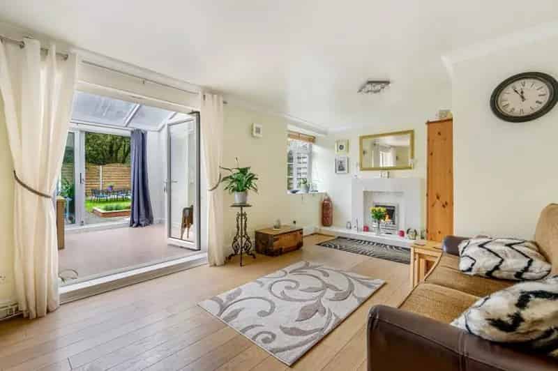 3 bedroom cottage for sale