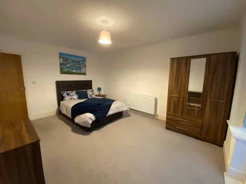 1 Bedroom House To Rent Available July 17 2025