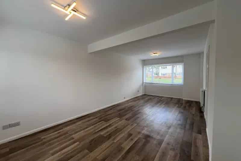 4 Bedroom Semi Detached House Kings Lynn Refurbished Family Home Near Hospital