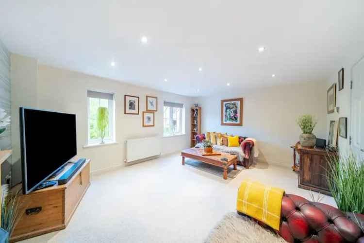 4 Bedroom Townhouse for Sale in Staynor Hall, Selby