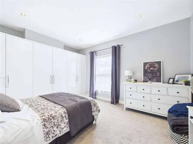 2 Bed House for Sale - Spacious and Stylish Home