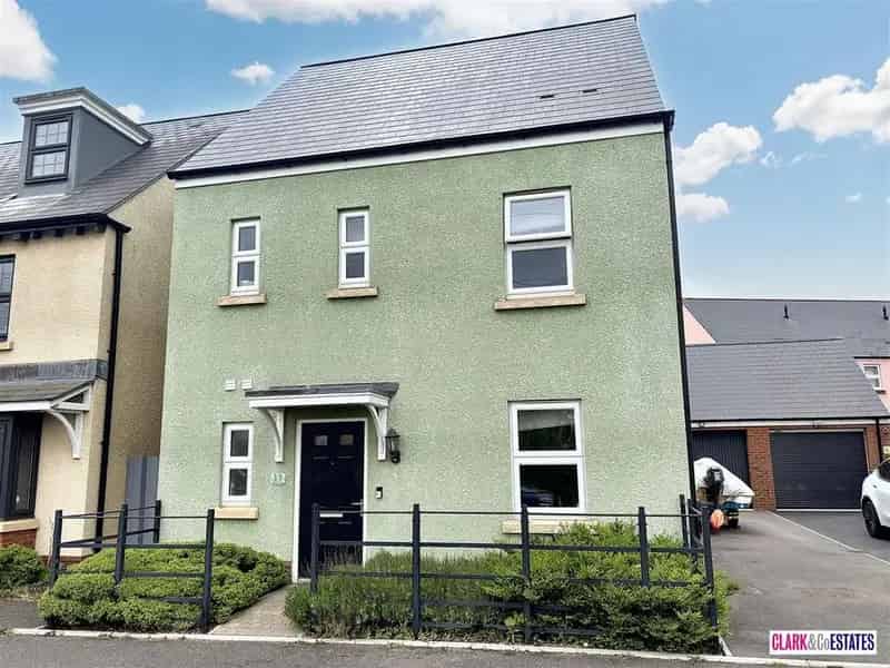 3 Bedroom Detached House for Sale