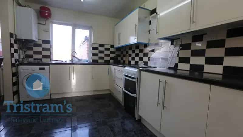 4 Bedroom Detached House to Rent - Short Term Let Available