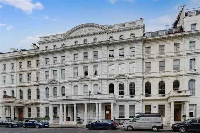 Flat to rent in Lancaster Gate, London W2