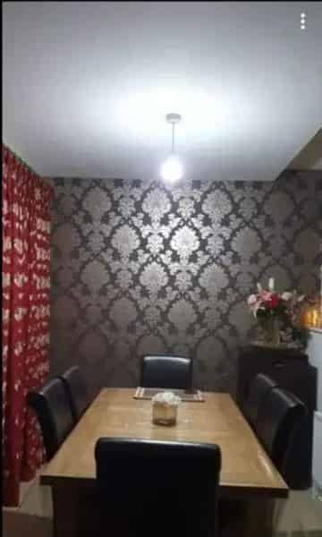 3 Bedroom Maisonette Near Transport and Schools