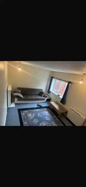 Flat For Rent in Coventry, England