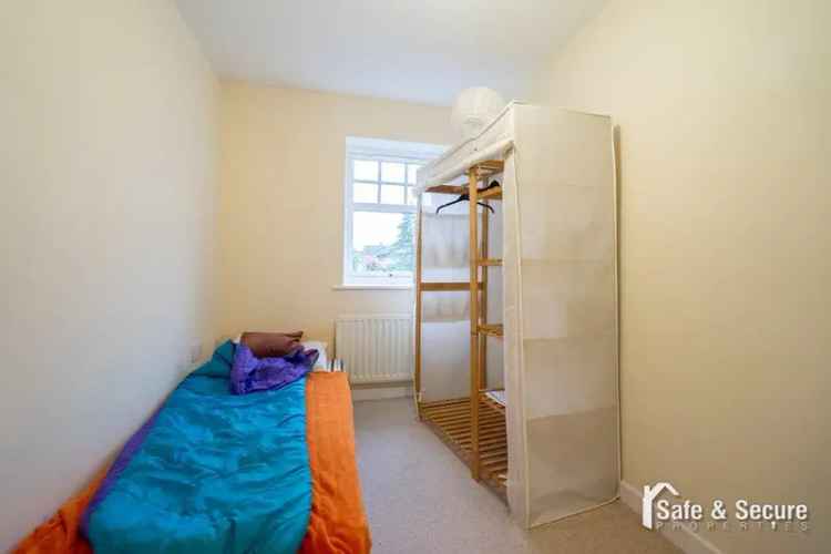 2 Bed Flat for Sale in Durham - Spacious Apartment with Parking