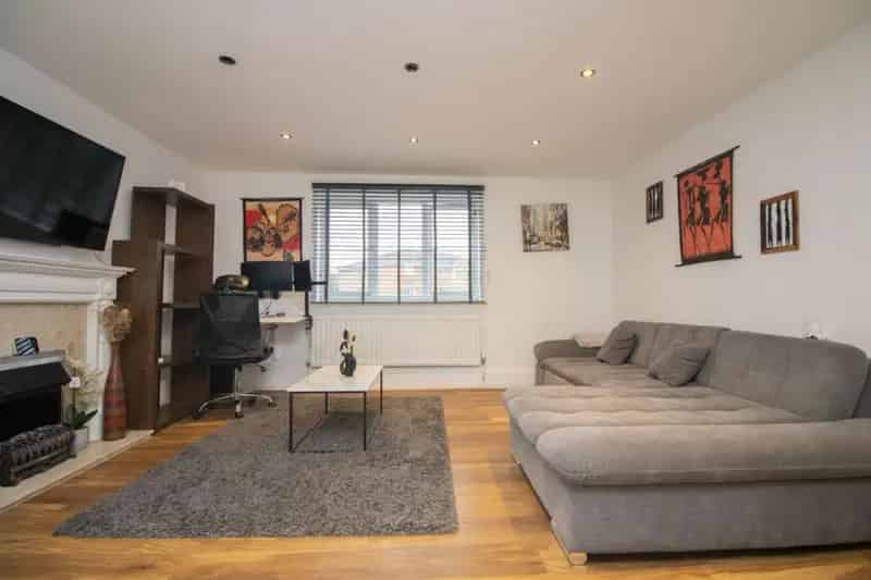 2 Bedroom Apartment for Sale