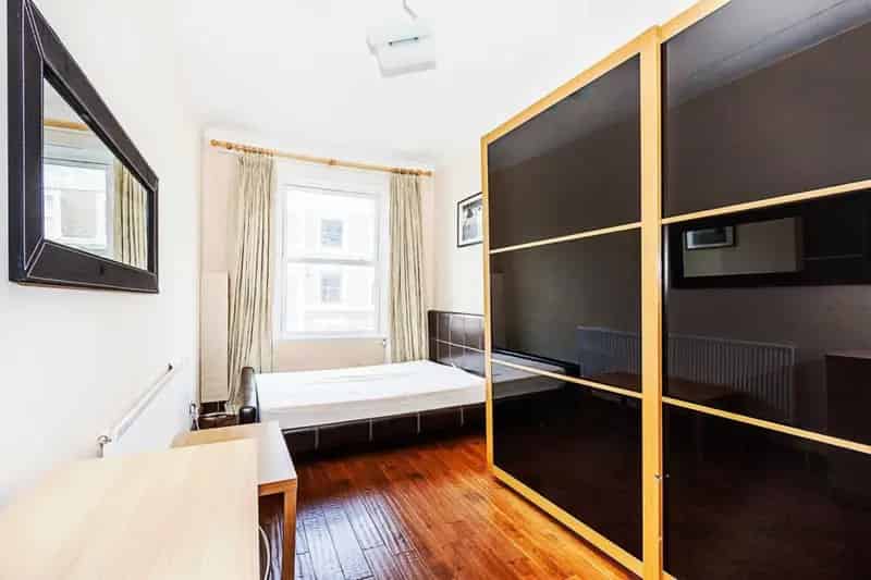 3 Bedroom Flat House to Rent Earls Court