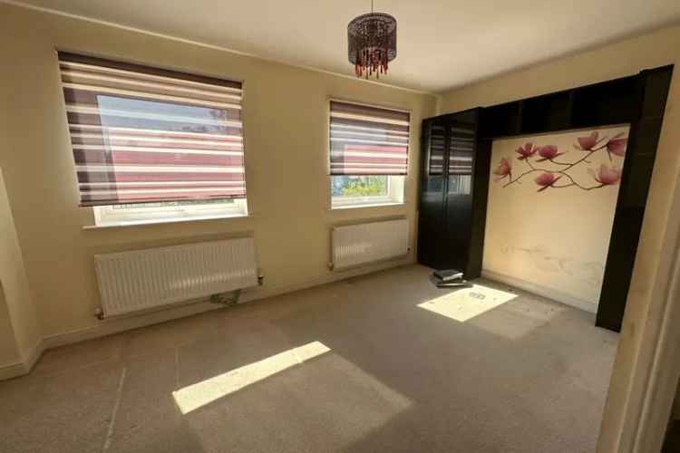 Four Bedroom House Near A10 M25 A414