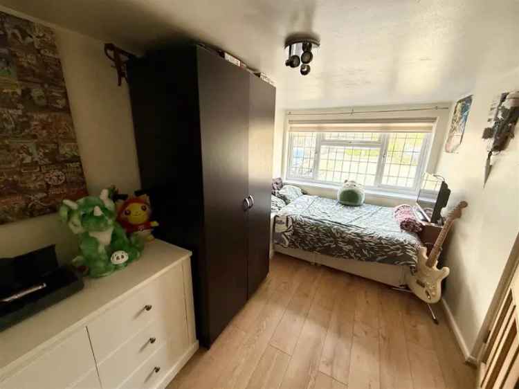 4 Bed Semi-Detached House for Sale