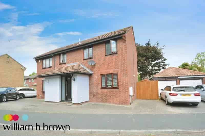 4 Bedroom Detached House with Garage and Garden Zero Deposit Option