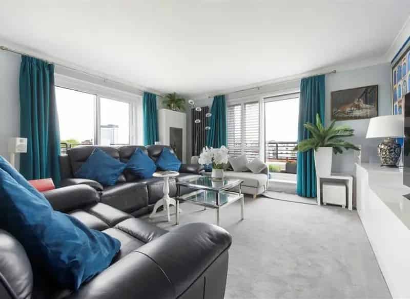 Luxury 5th Floor Apartment in Huntsmore House with Terrace and Amenities