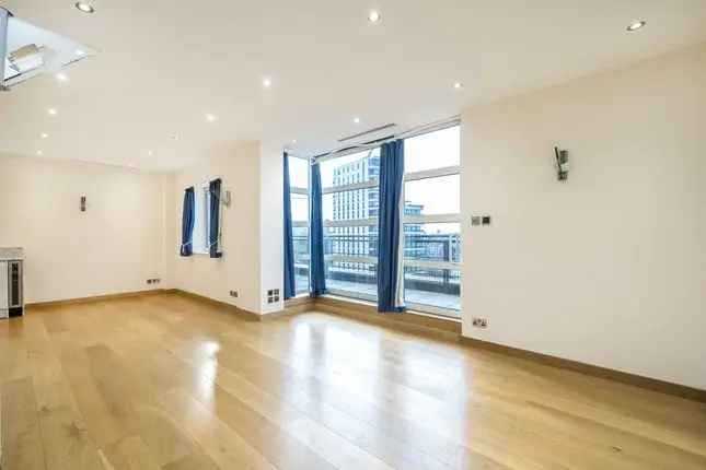 Flat to rent in Buckingham Palace Road, London SW1W