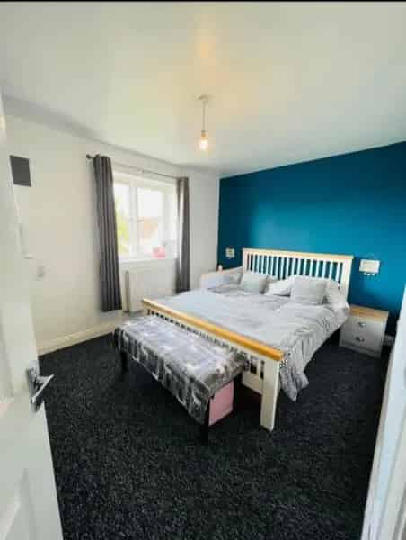 Large 2 Bed Maisonette with Air Source and Solar Near Town Center